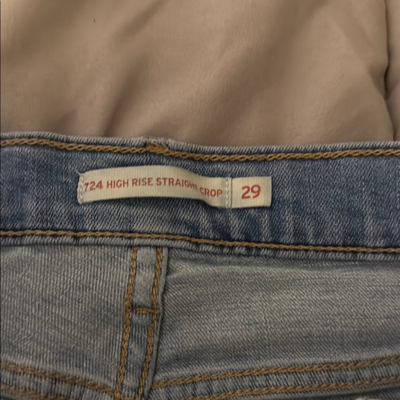 Levi’s | 724 High Rise Straight Crop Jeans - Picture 9 of 10